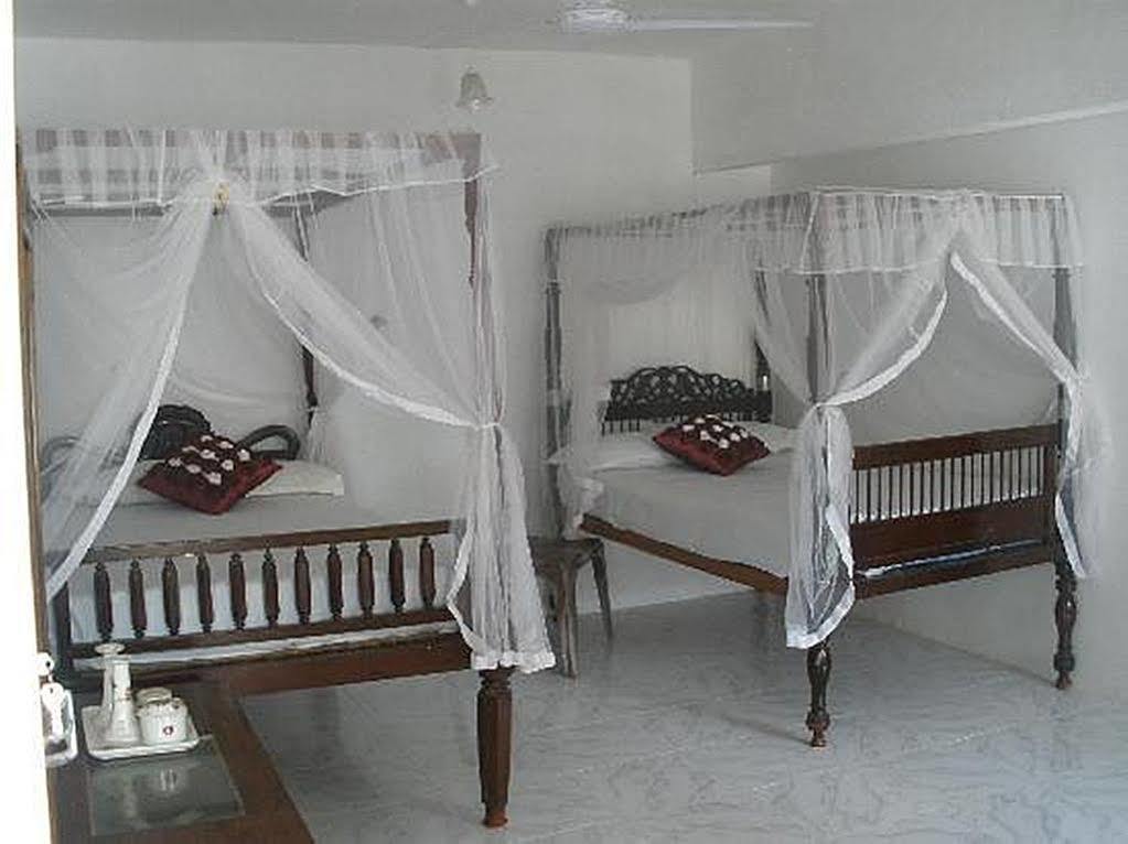 Wijenayake'S - Beach Haven Guest House - Galle Fort Exterior photo